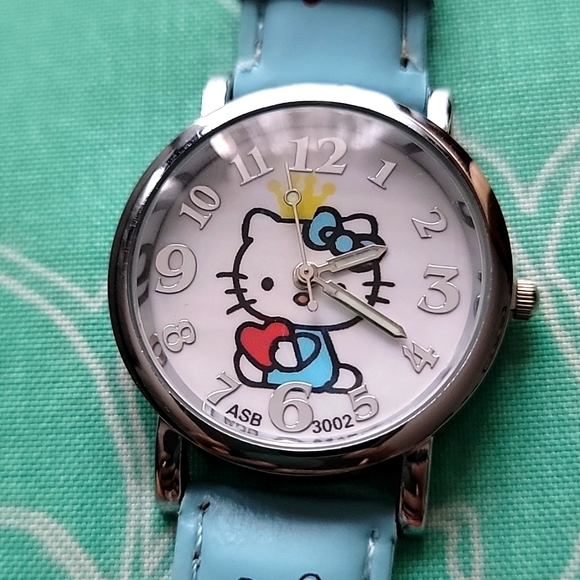 Hello Kitty Watch - Picture 2 of 6